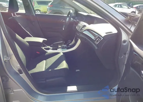 2017 Honda Accord Lx z USA, uszkodzony, nr VIN 1HGCR2F30HA288058